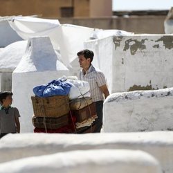 Penélope Cruz junto con Raúl Arévalo en el rodaje de 'Dolor y Gloria'