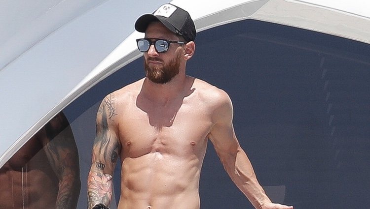 Leo Messi disfrutando del verano en Ibiza