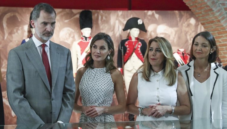 Los Reyes de España junto a Susana Díaz en el Museo de la Batalla de Bailén