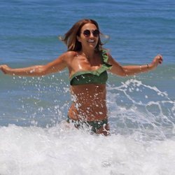 Paula Echevarría disfrutando de las olas de Cádiz