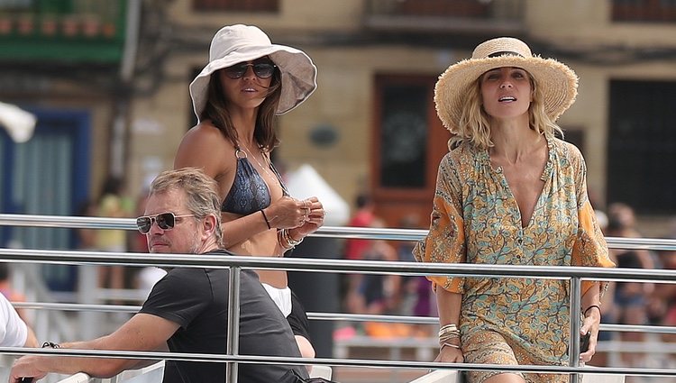 Elsa Pataky, Luciana Barroso y Matt Damon en San Sebastián