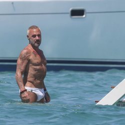 Gianluca Vacchi en bañador luciendo cuerpo en Formentera