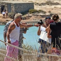 Gianluca Vacchi con unos amigos en Formentera