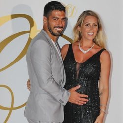 Luis Suárez y Sofia Balbi en la fiesta postboda de Cesc Fábregas y Daniella Semaan