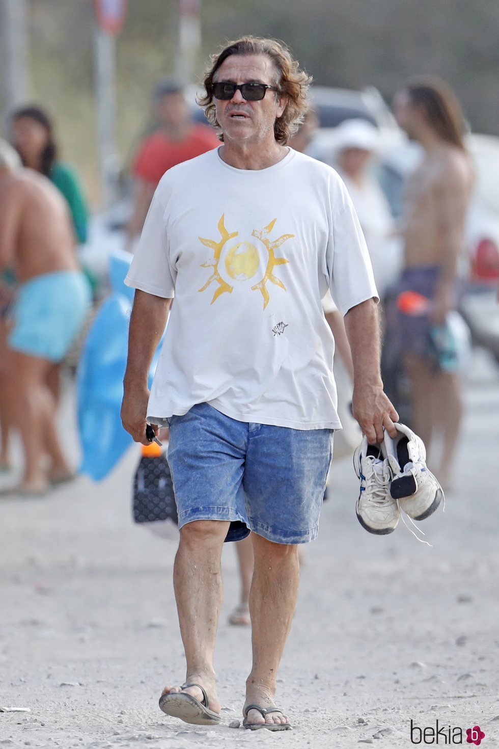 Pepe Navarro paseando por Ibiza