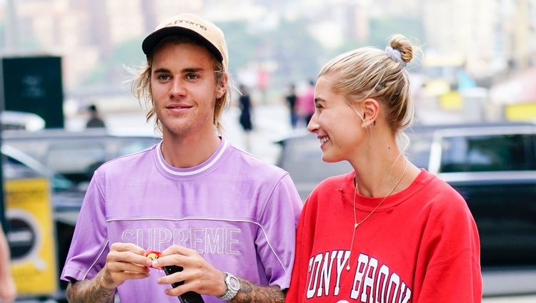 Justin Bieber y Hailey Baldwin paseando por Nueva York