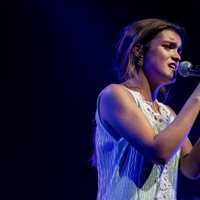 Amaia Romero dando un concierto en el Teatro Real