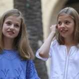 La Princesa Leonor y la Infanta Sofía en su posado de verano 2018