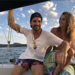 Rosanna Zanetti y David Bisbal en el mar de Menorca