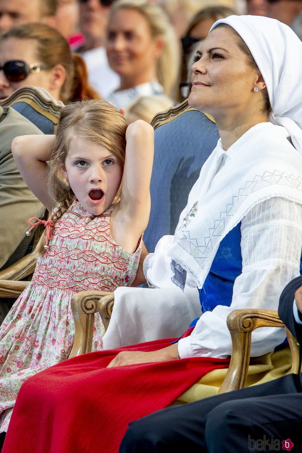 Estela de Suecia se aburre en la celebración del 41 cumpleaños de Victoria de Suecia