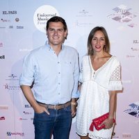 Albert Rivera y Beatriz Tajuelo en el concierto de Pablo Alborán en el Teatro Real