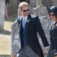 El Príncipe Harry y Meghan Markle muy cómplices en la boda de Charlie van Straubenzee y Daisy Jenks