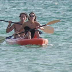 Paz Padilla y su marido Antonio Vidal en kayak en Cádiz