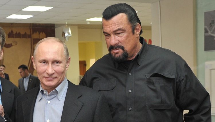 Steven Seagal con Vladimir Putin en Rusia