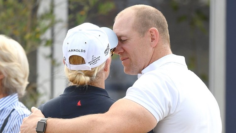 Zara Phillips y Mike Tindall se dejan ver muy acaramelados durante un festival celebrado en Gatcombe Park