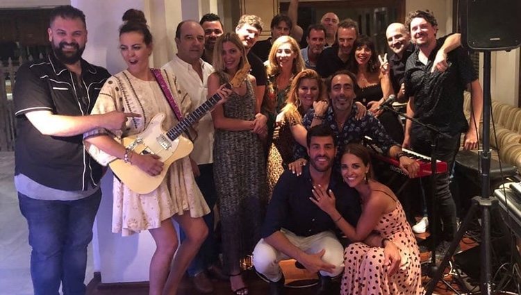 Paula Echevarría celebrando su 41 cumpleaños con todos sus amigos