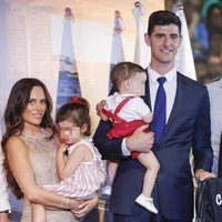 Thibaut Courtois y Marta Domínguez, presentación con el Real Madrid