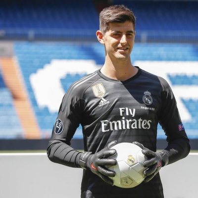 Thibaut Courtois y Marta Domínguez, presentación con el Real Madrid