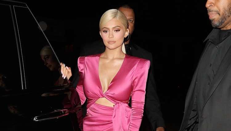 Kylie Jenner llegando a la fiesta de su 21 cumpleaños