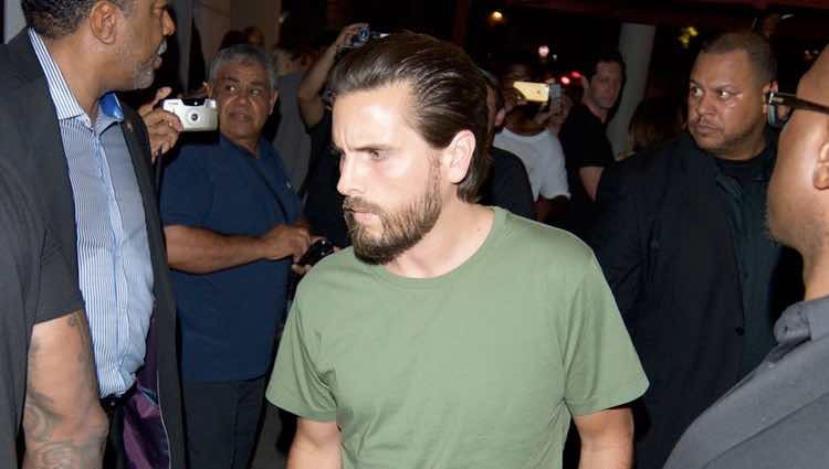 Scott Disick llegando a la fiesta del 21 cumpleaños de Kylie Jenner