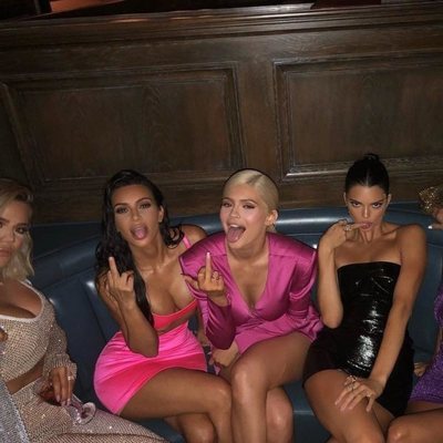 Kylie Jenner celebrando su 21 cumpleaños con una gran fiesta