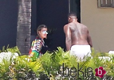 Khloe Kardashian y Tristan Thompson durante sus vacaciones en México tras ser padres