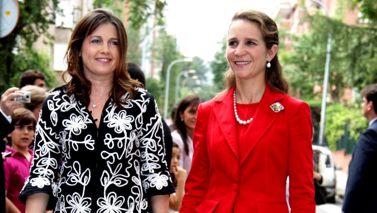 Alexia de Grecia y la Infanta Elena acuden a la Comunión de Juan Valentín y Pablo Nicolás Urdangarín