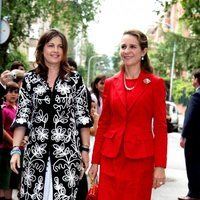 Alexia de Grecia y la Infanta Elena acuden a la Comunión de Juan Valentín y Pablo Nicolás Urdangarín