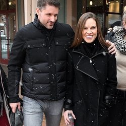 Hilary Swank y Philip Schneider de paseo por Nueva York