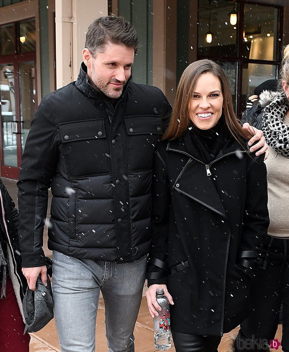 Hilary Swank y Philip Schneider de paseo por Nueva York