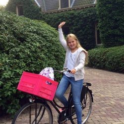 La Princesa Amalia de Holanda en su primer día de colegio en la Escuela de Sorghvliet