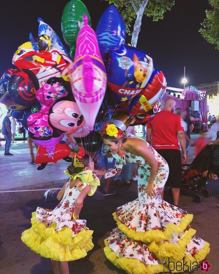 Rosanna Zanetti con Ella Bisbal en la Feria de Almería 2018