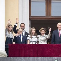 Los Reyes de Noruega celebran sus Bodas de Oro con sus hijos y sus nietos