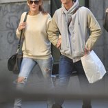 Eduardo Casanova y Ana Polvorosa paseando por Madrid en 2012