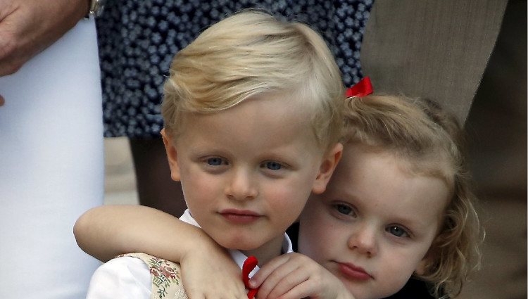 Los Príncipes Jacques y Gabriella de Mónaco, muy cariñosos en el picnic del final del verano 2018