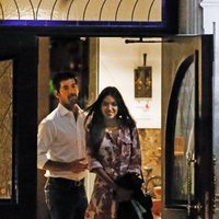 Ana Guerra y Miguel Ángel Muñoz saliendo de cenar de un restaurante