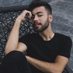 Agoney presenta su single 'Quizás'