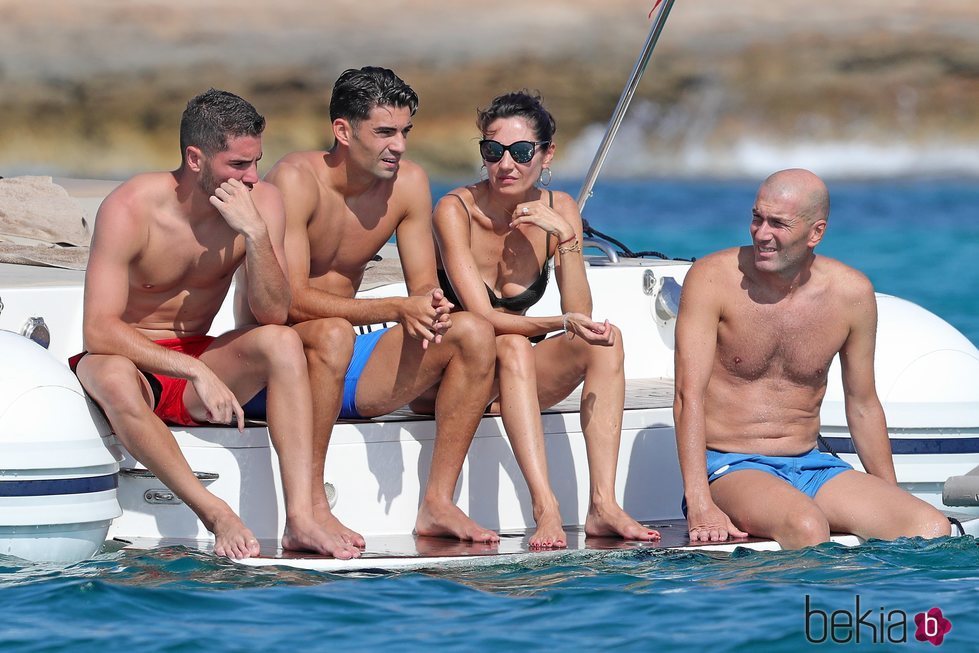 Zinedine Zidane en Ibiza junto a fu familia