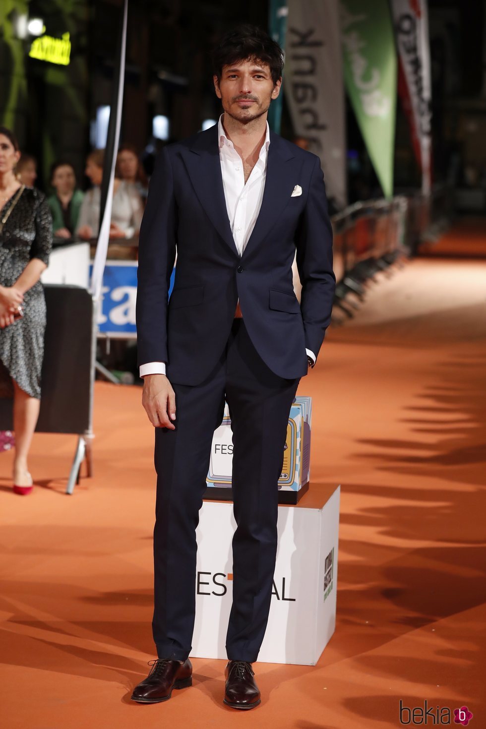 Andrés Velencoso en la premiere de la segunda temporada de 'Velvet Colección' en el FesTVal de Vitoria