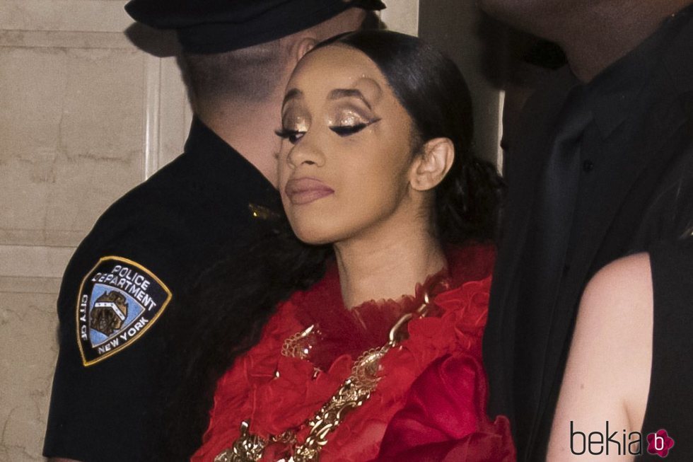 Cardi B con un gran golpe en la cara tras su pelea con Nicki Minaj