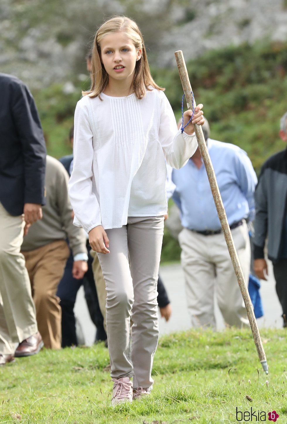 La Princesa Leonor haciendo senderismo en los Lagos de Covadonga