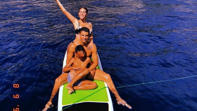 Cristiano Ronaldo y Georgina Rodríguez con Cristiano Ronaldo Junior en Mónaco