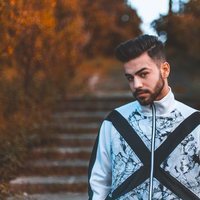 Agoney en una foto promocional