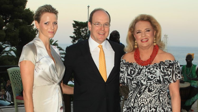 Alberto y Charlene de Mónaco junto a Ira de Fürstenberg