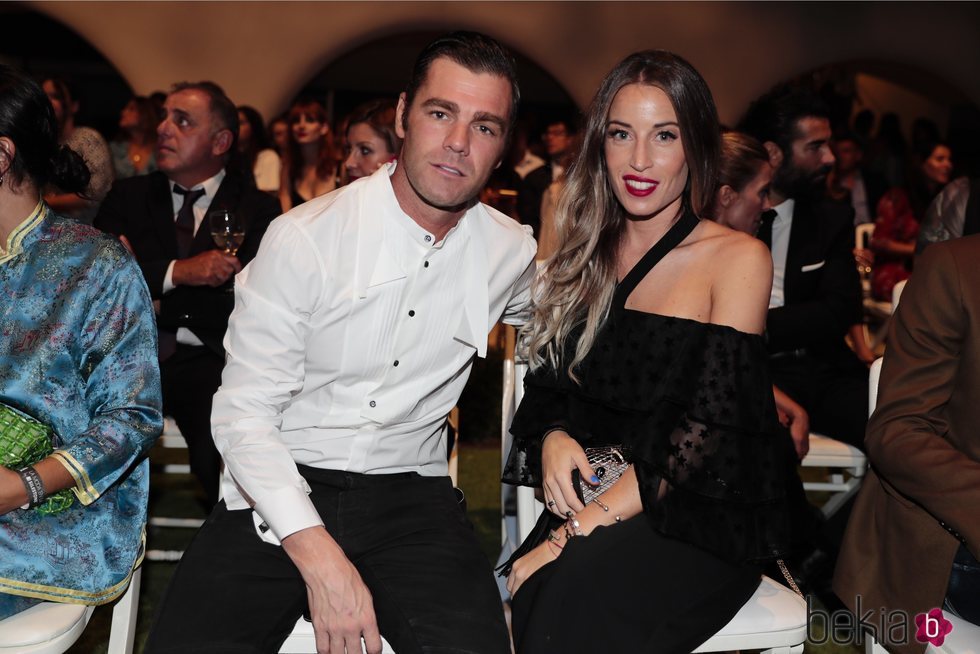 Fonsi Nieto y Marta Castro en una fiesta de Telva