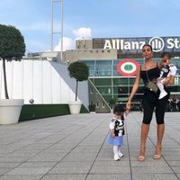 Georgina Rodríguez va a ver a la Juventus con los mellizos Eva y Mateo