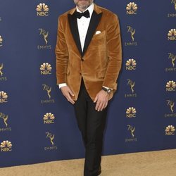 Nikolaj Coster-Waldau en la alfombra roja de los Premios Emmy 2018