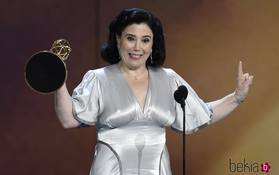 Alex Borstein recogiendo su galardón en los Premios Emmy 2018