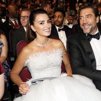 Penélope Cruz y Javier Bardem en la entrega de los Premios Emmy 2018