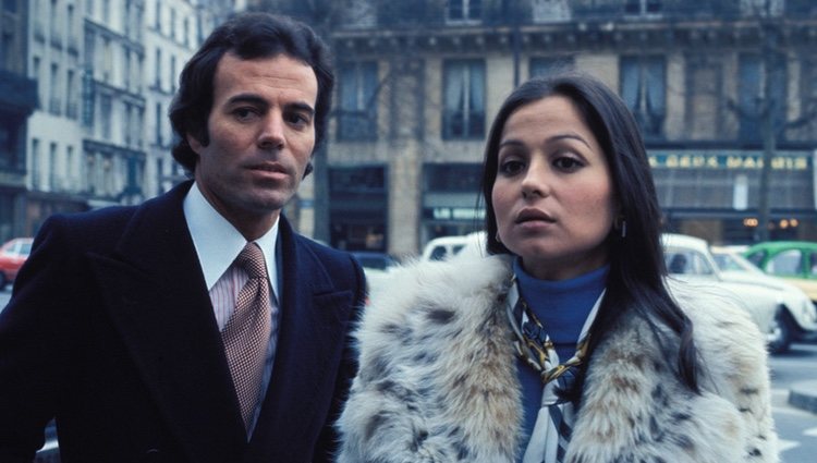 Julio Iglesias junto a Isabel Preysler